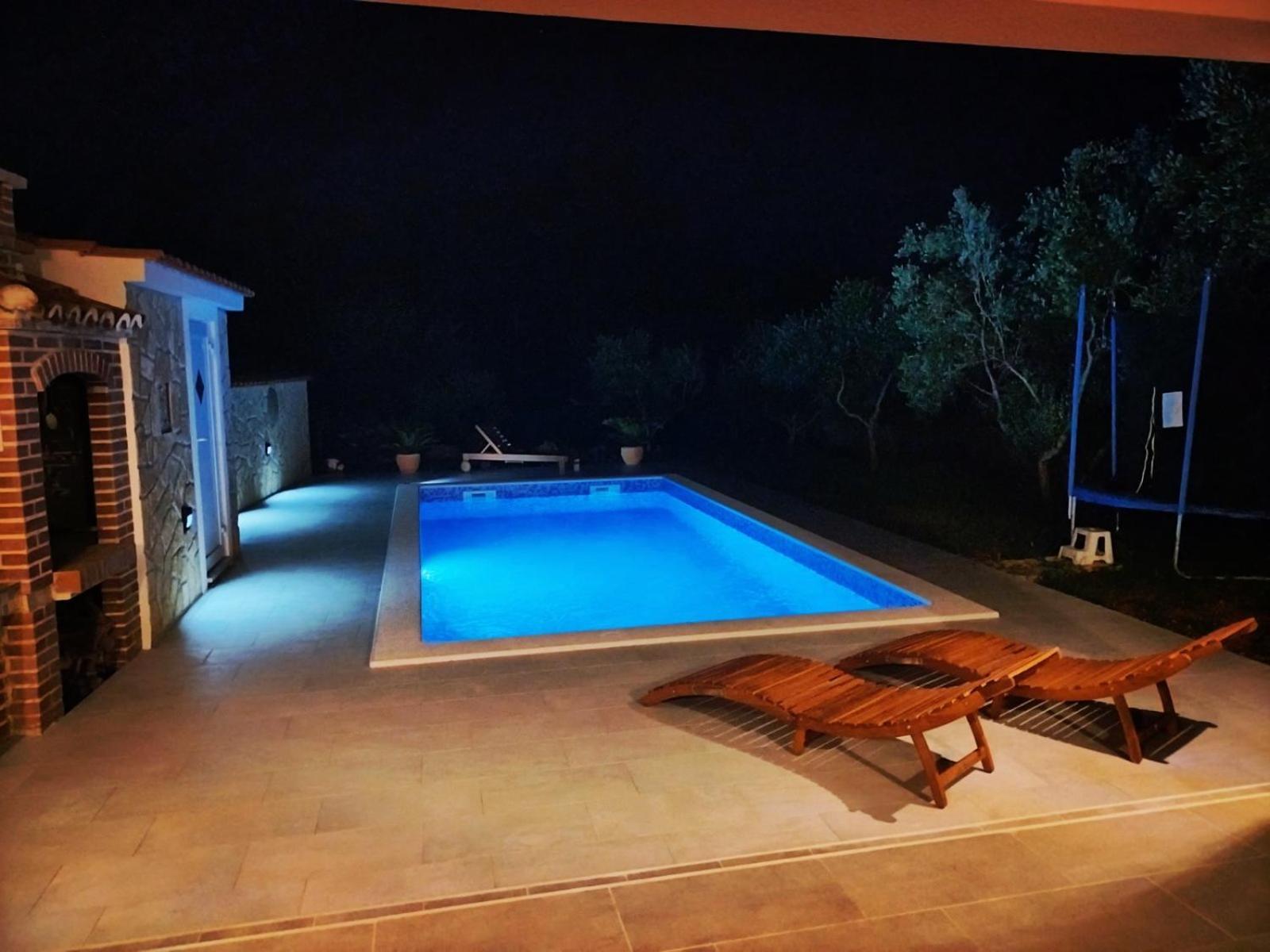 Vacation House Ulika Gabonjin Kültér fotó